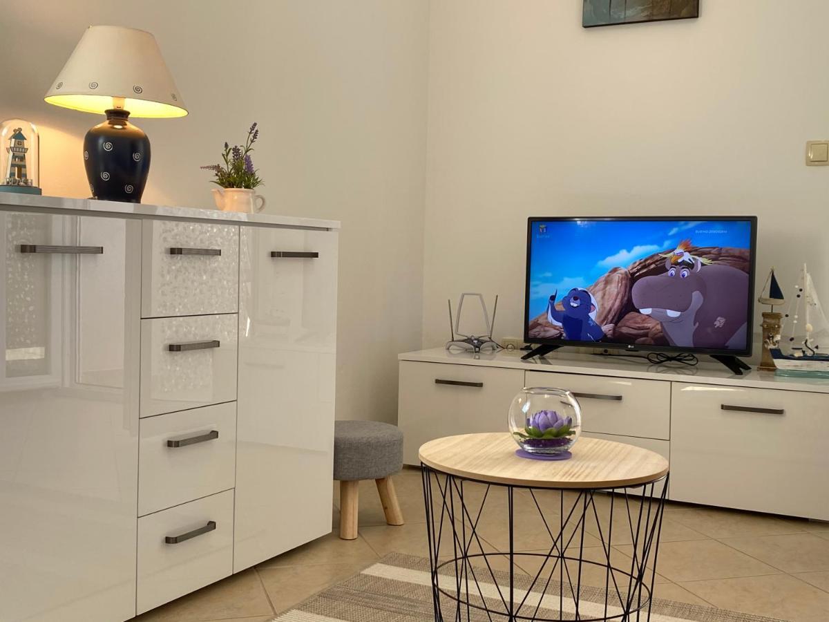 Apartment Tihana โตรกีร์ ภายนอก รูปภาพ