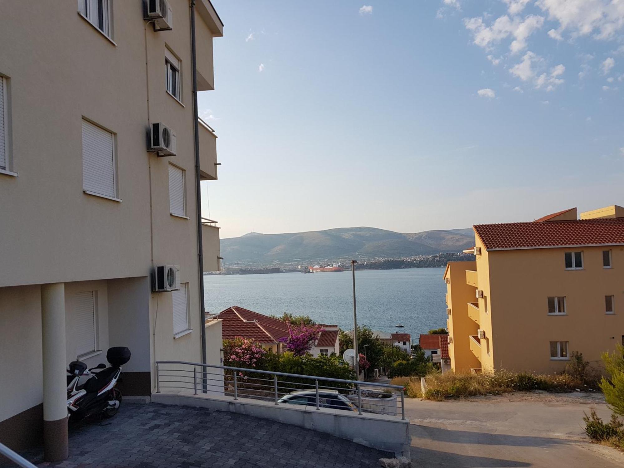 Apartment Tihana โตรกีร์ ภายนอก รูปภาพ