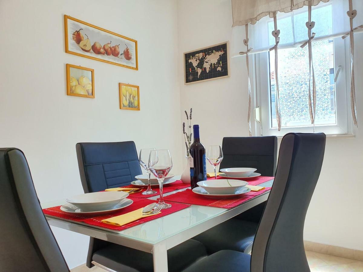 Apartment Tihana โตรกีร์ ภายนอก รูปภาพ